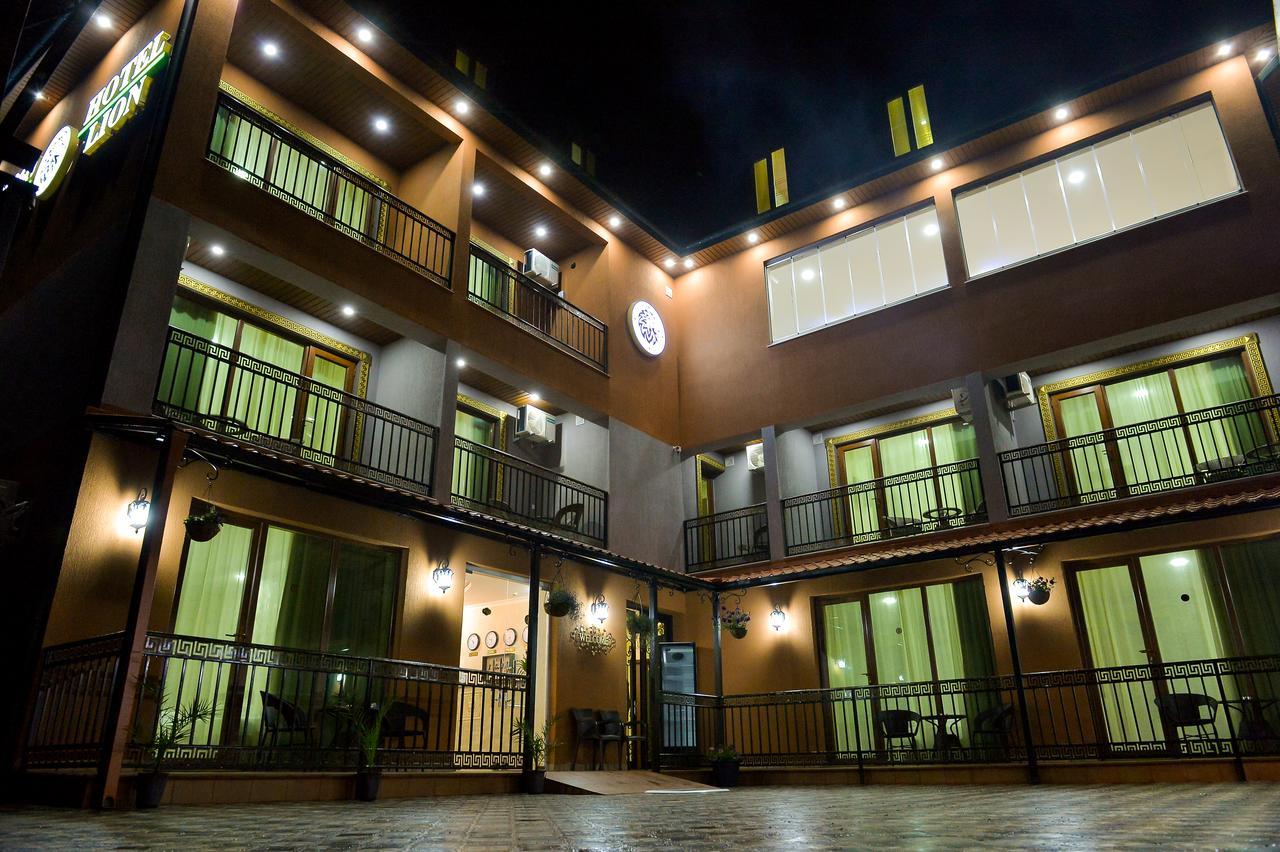 Hotel Lion Ureki Eksteriør bilde